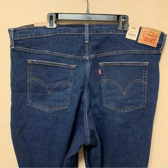 Levi’s Ribcage Straight Ankle Jeans - Picture 6 of 12